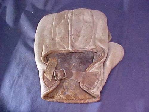 Fielders Mitt White Back